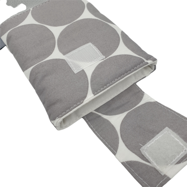 Handytasche aus Kunstleder silber und Stoff Maxi Dots grau mit Klett