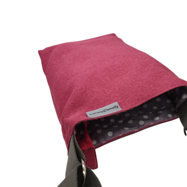Umhängetasche, Schultertasche, kleine Handtasche mit verstellbarem Gurt, pink mit Polkafutter
