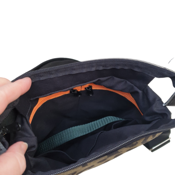 Umhängetasche, Schultertasche, kleine Handtasche mit verstellbarem Gurt Leo dunkelgrün