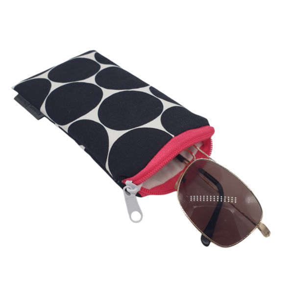Brillenetui - Maxi Dots schwarz mit pink - mit Reißverschluss, gepolstert