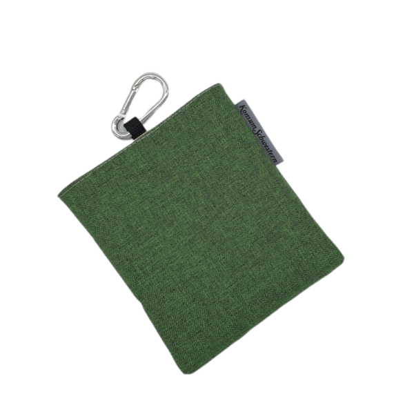 Leckerlibeutel aus Canvas mit Magnet und Karabiner - grün