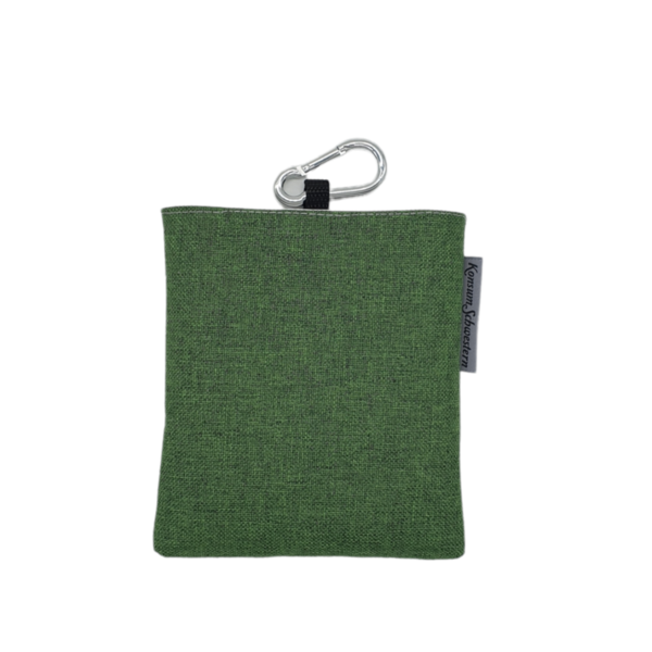 Leckerlibeutel aus Canvas mit Magnet und Karabiner - grün